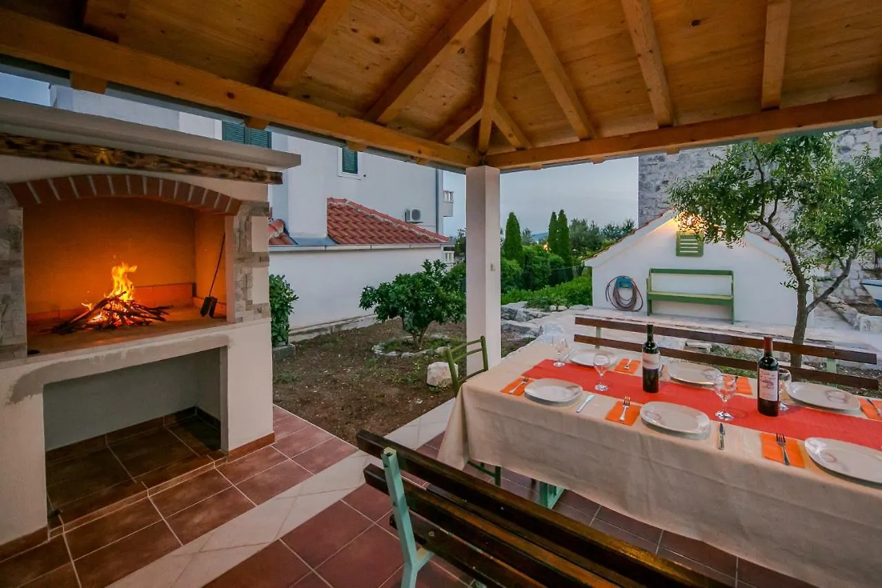 Seaside Villa Mia Trogir