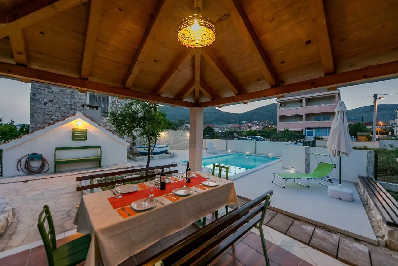 Seaside Villa Mia Trogir