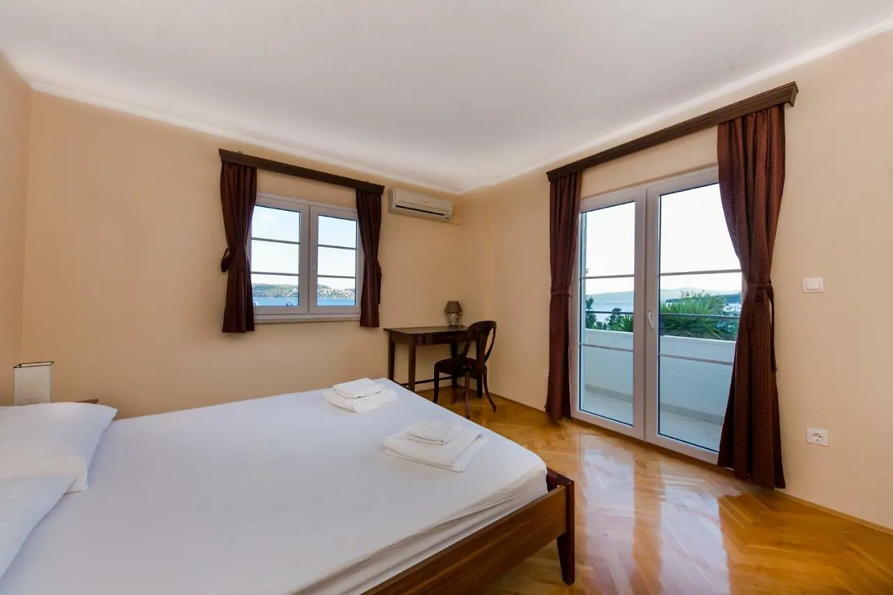 Seaside Villa Mia Trogir